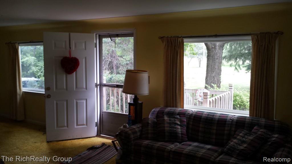 9461 Napier Road Northville, MI 48167 - Photo 7 of 40 2014-07-27 12.36