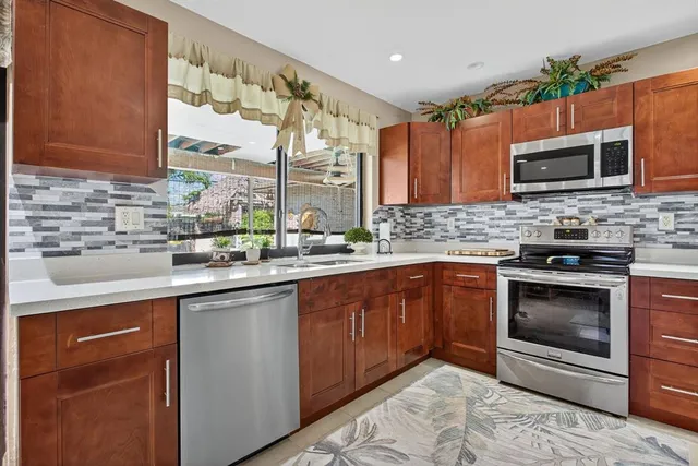 $699,000 | 301 Southeast 8th Court, Pompano Beach, FL 33060