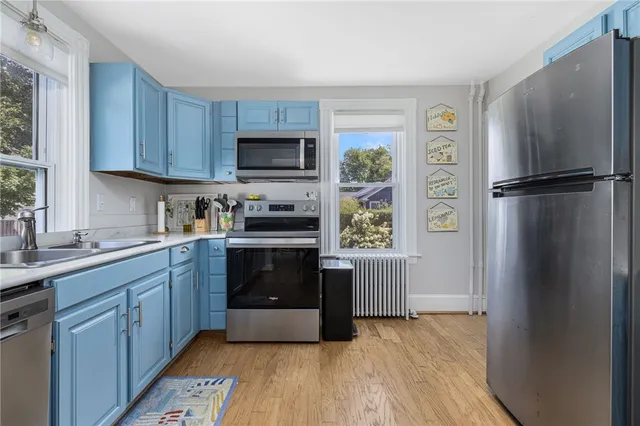 $3,000 | 10 Eustis Avenue, Newport, RI 02840