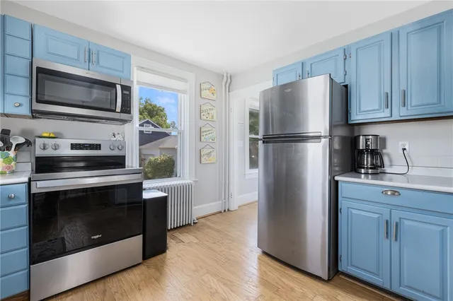 $3,000 | 10 Eustis Avenue, Newport, RI 02840