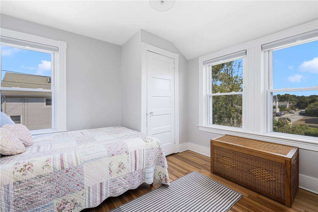 10 Eustis Avenue Newport, RI 02840 - Photo 25 of 48