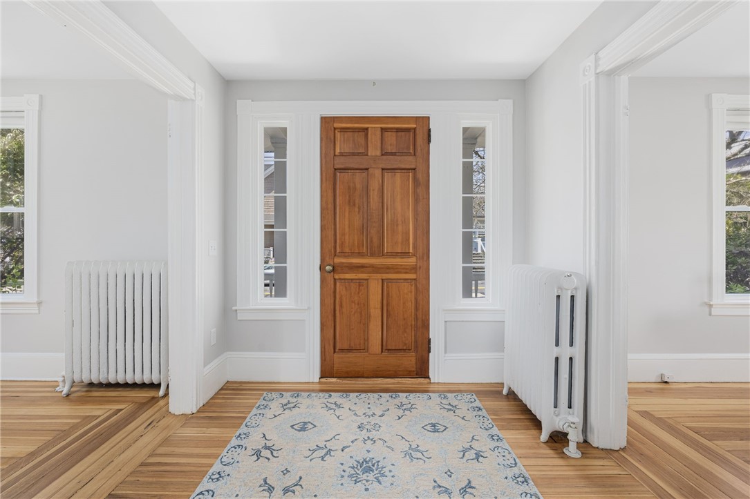 10 Eustis Avenue Newport, RI 02840 - Photo 3 of 48