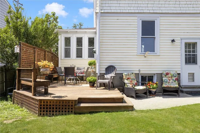 $3,000 | 10 Eustis Avenue, Newport, RI 02840