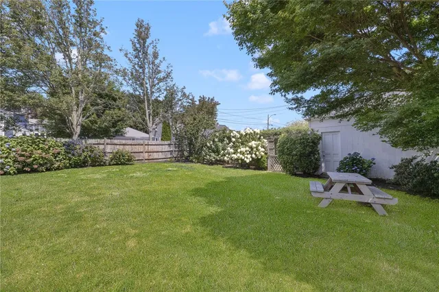 $3,000 | 10 Eustis Avenue, Newport, RI 02840