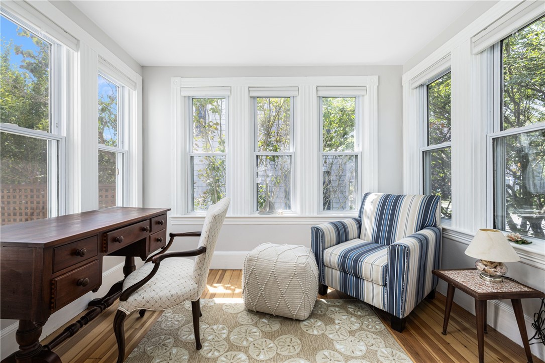 10 Eustis Avenue Newport, RI 02840 - Photo 9 of 48