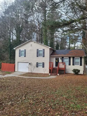 $2,600 | 2395 Fairway Circle Southwest, Atlanta, GA 30331