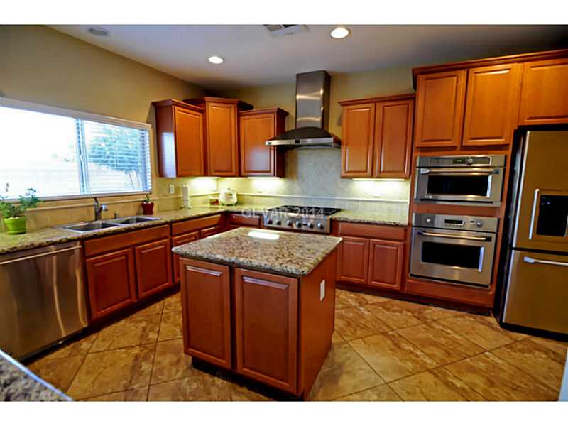 4638 Eel Point Street Las Vegas, NV 89147 - Photo 8 of 30 Kitchen.