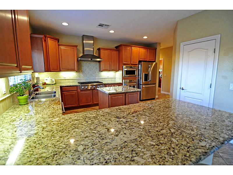 4638 Eel Point Street Las Vegas, NV 89147 - Photo 9 of 30 Kitchen.