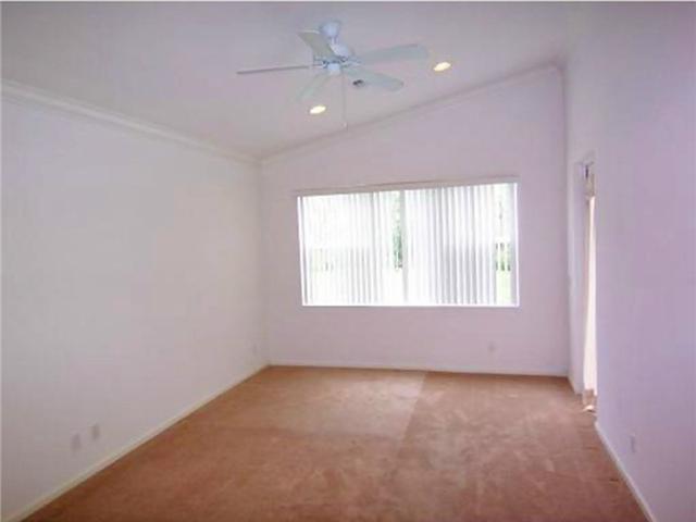 1124 Southeast Fleming Way Stuart, FL 34997 - Photo 5 of 8 Gallery Image 5