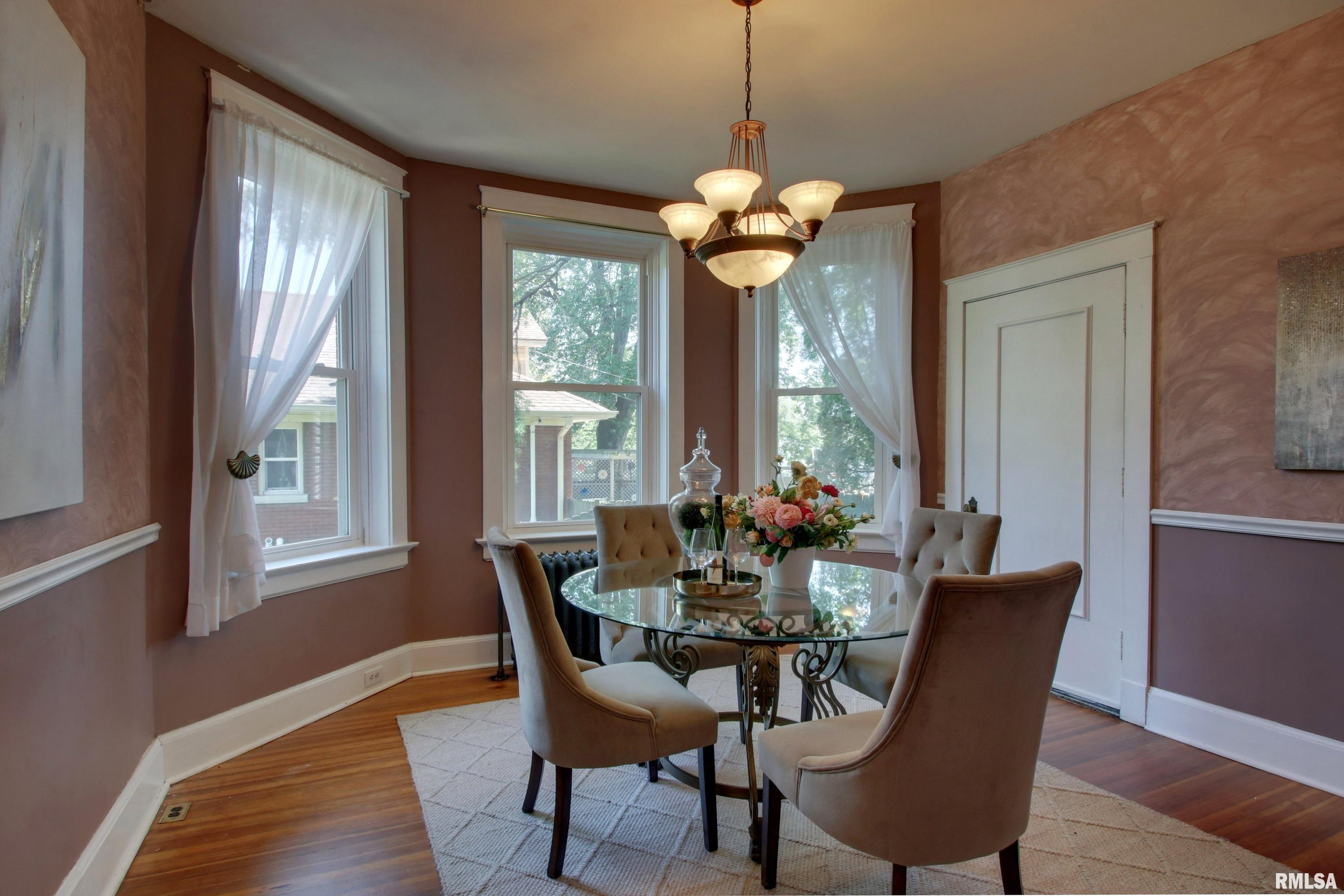 1512 Spring Street Quincy, IL 62301 - Photo 9 of 32 Gallery Image 9