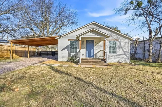 $229,000 | 640 Clements Avenue, Van Alstyne, TX 75495