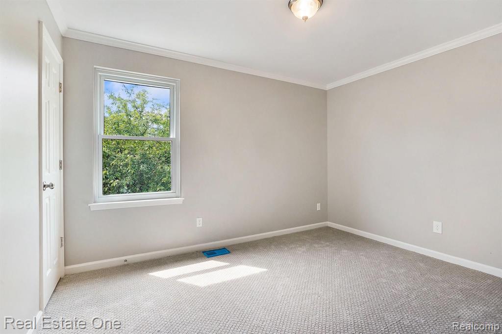 1764 Ridgecrest Rochester Hills, MI 48306 - Photo 23 of 42