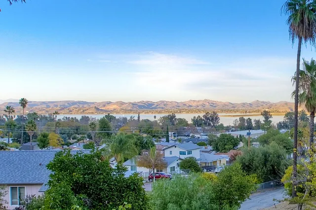 $2,895 | 18261 Sanders Drive, Lake Elsinore, CA 92530