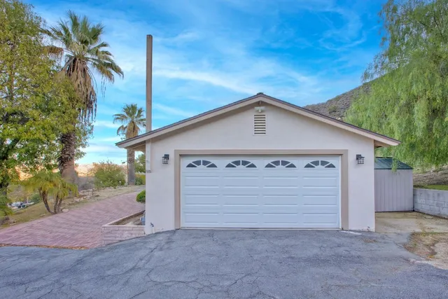 $2,895 | 18261 Sanders Drive, Lake Elsinore, CA 92530