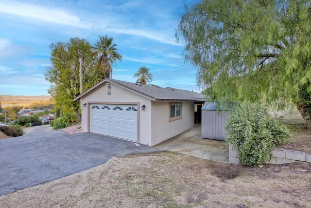 $2,895 | 18261 Sanders Drive, Lake Elsinore, CA 92530