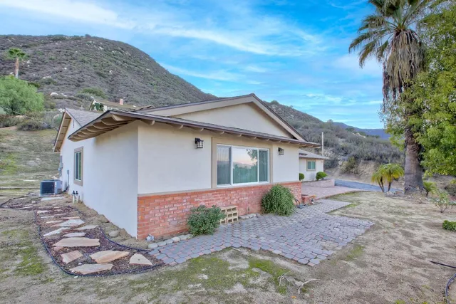 $2,895 | 18261 Sanders Drive, Lake Elsinore, CA 92530