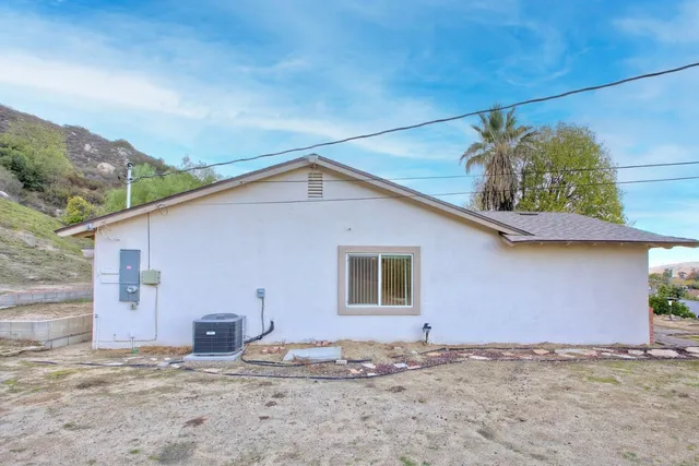 $2,895 | 18261 Sanders Drive, Lake Elsinore, CA 92530
