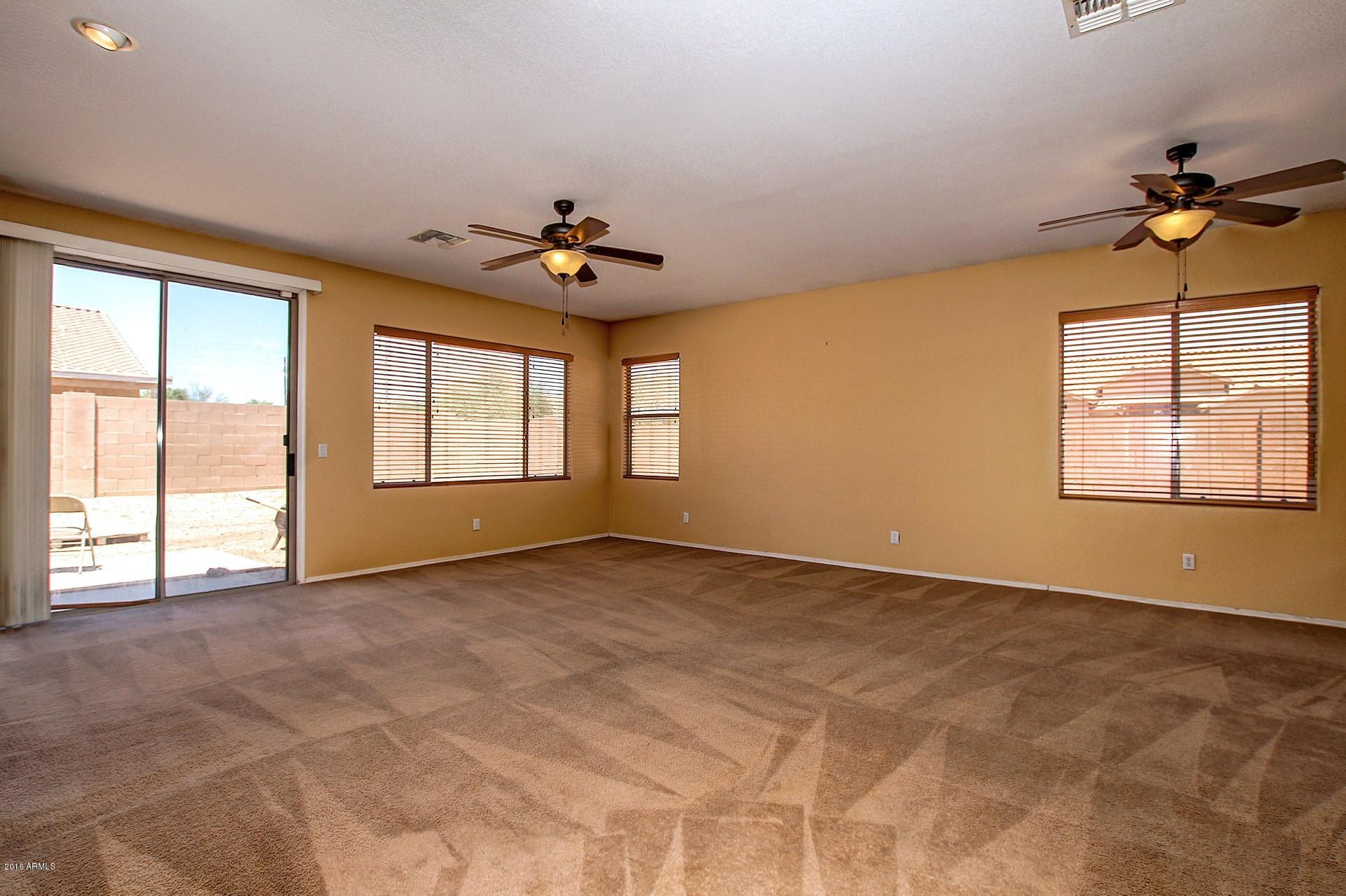 6538 West Cordes Road Phoenix, AZ 85043 - Photo 6 of 27 Family Room