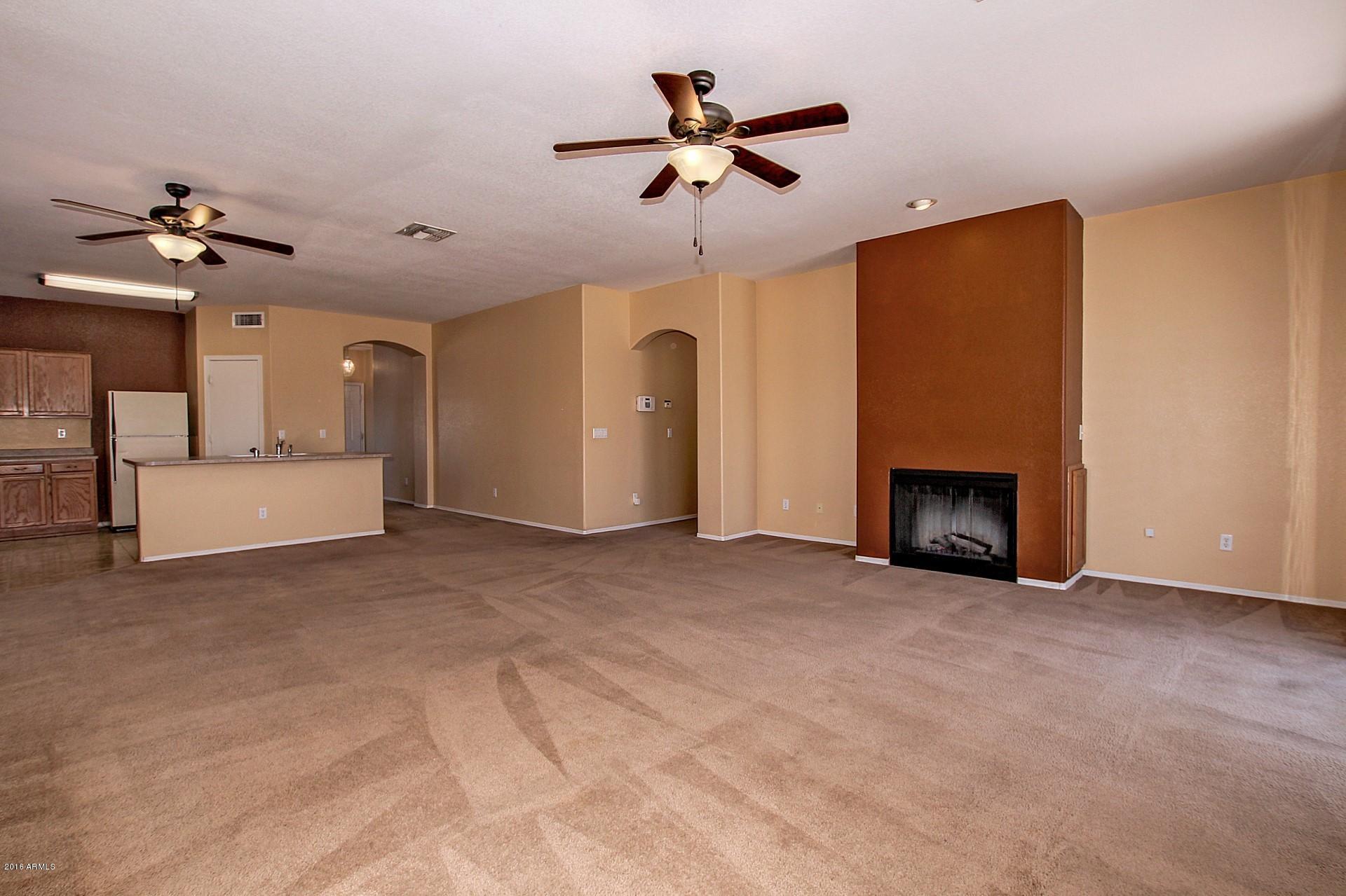 6538 West Cordes Road Phoenix, AZ 85043 - Photo 8 of 27 Family Room