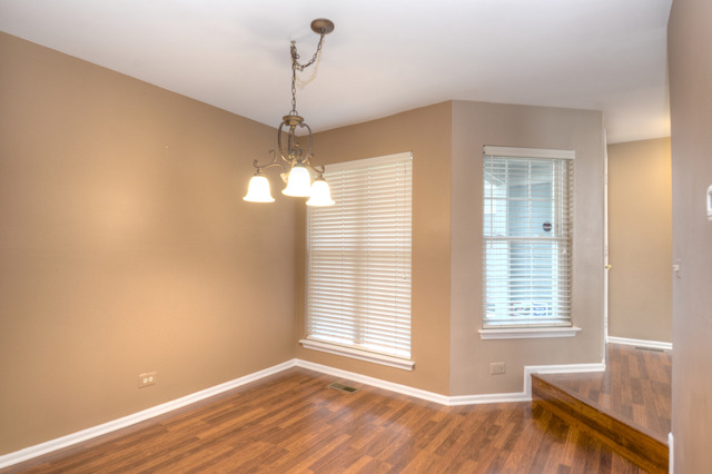 1042 Ridgefield Circle, Unit 1042 Carol Stream, IL 60188 - Photo 13 of 25