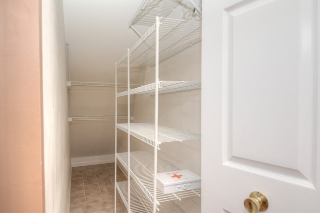 1042 Ridgefield Circle, Unit 1042 Carol Stream, IL 60188 - Photo 15 of 25