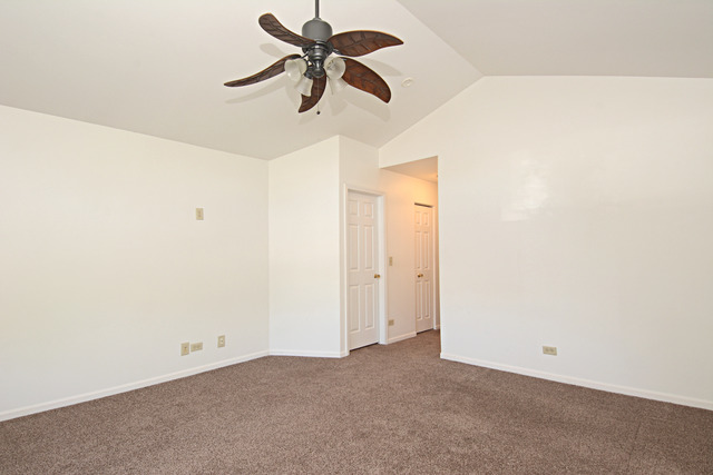 1042 Ridgefield Circle, Unit 1042 Carol Stream, IL 60188 - Photo 19 of 25