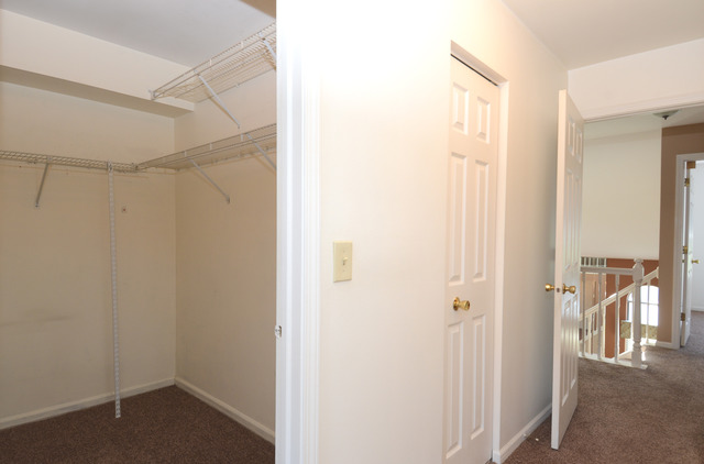 1042 Ridgefield Circle, Unit 1042 Carol Stream, IL 60188 - Photo 21 of 25