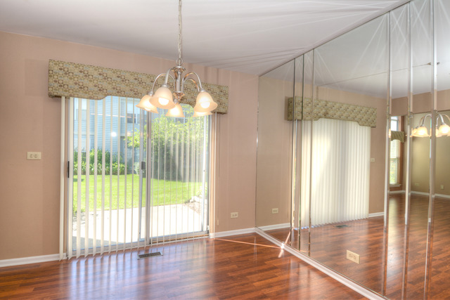 1042 Ridgefield Circle, Unit 1042 Carol Stream, IL 60188 - Photo 8 of 25