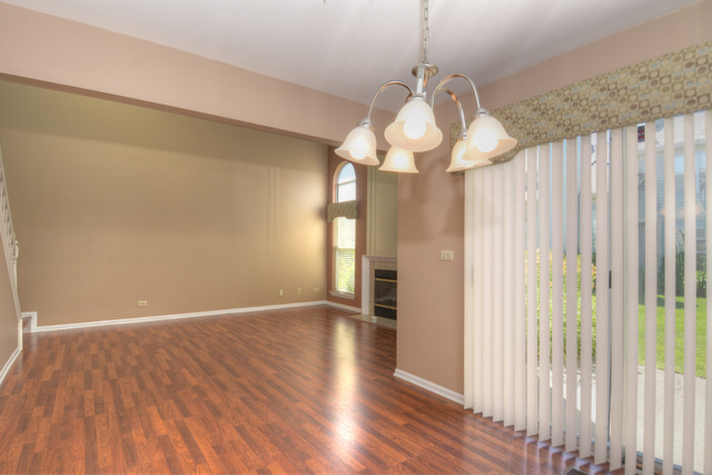 1042 Ridgefield Circle, Unit 1042 Carol Stream, IL 60188 - Photo 9 of 25