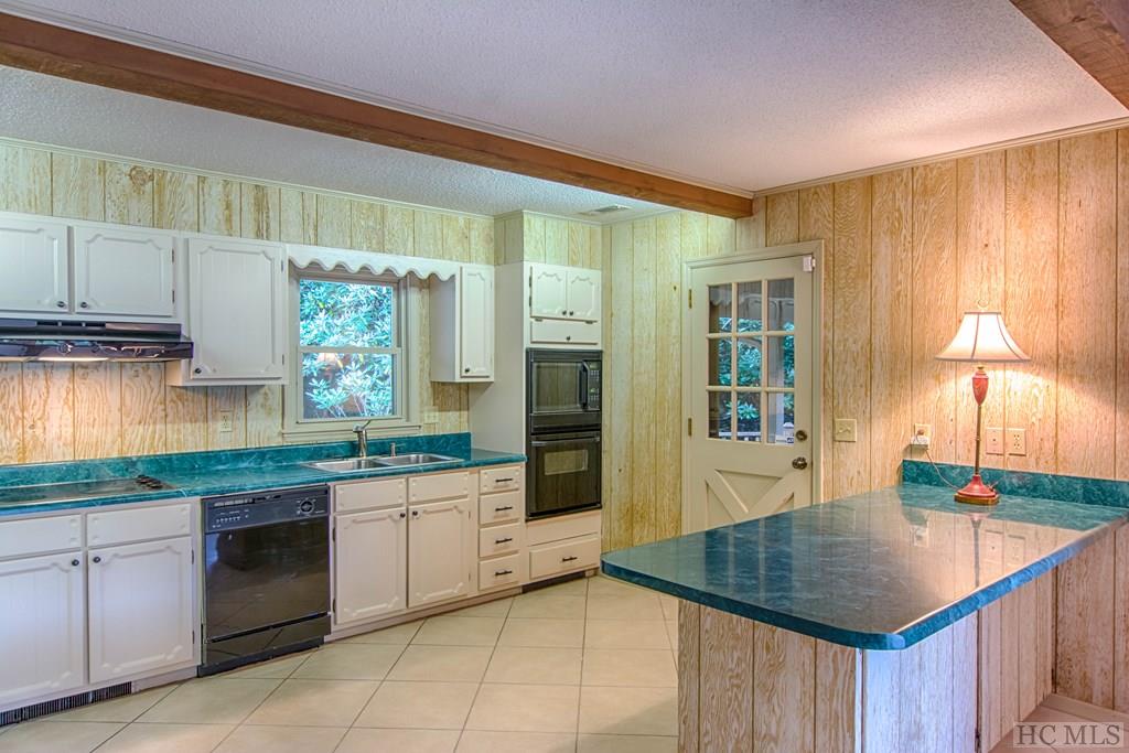 21 Cave Road Highlands, NC 28741 - Photo 16 of 47 Gallery Image 16