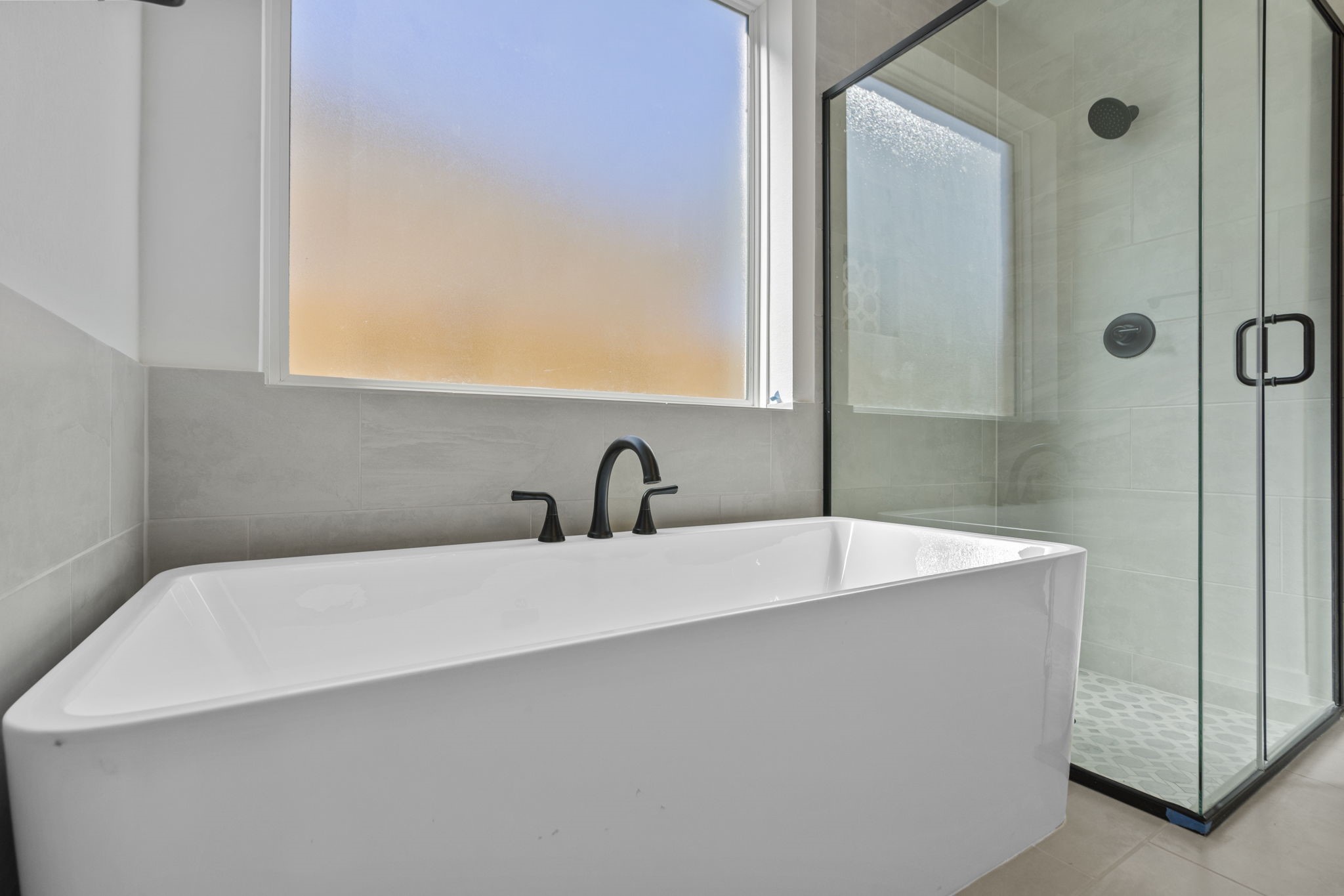 9437 Pacific Crest Porter, TX 77365 - Photo 26 of 47 Stand Alone tub.