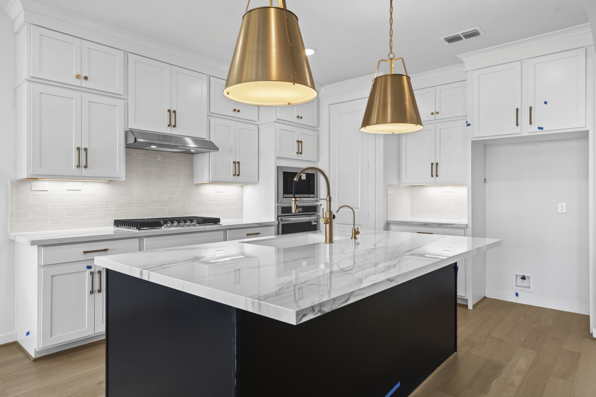 9437 Pacific Crest Porter, TX 77365 - Photo 6 of 47 Large Kitchen Island.