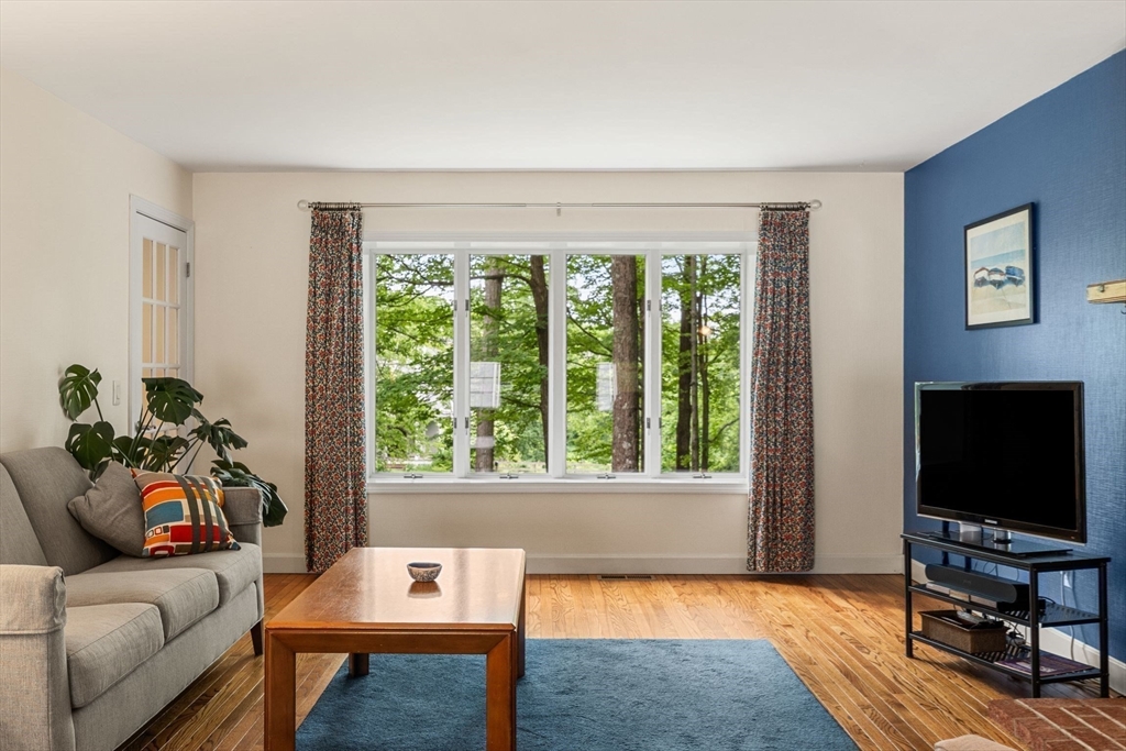 92 Townsend Street Pepperell, MA 01463 - Photo 19 of 42