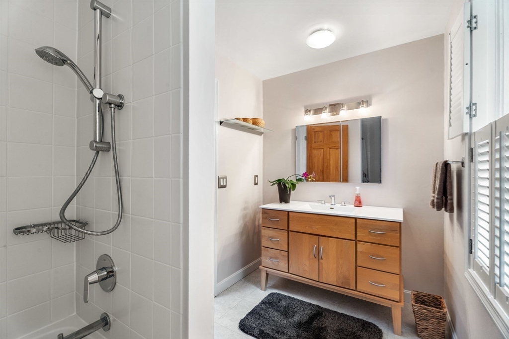 92 Townsend Street Pepperell, MA 01463 - Photo 28 of 42