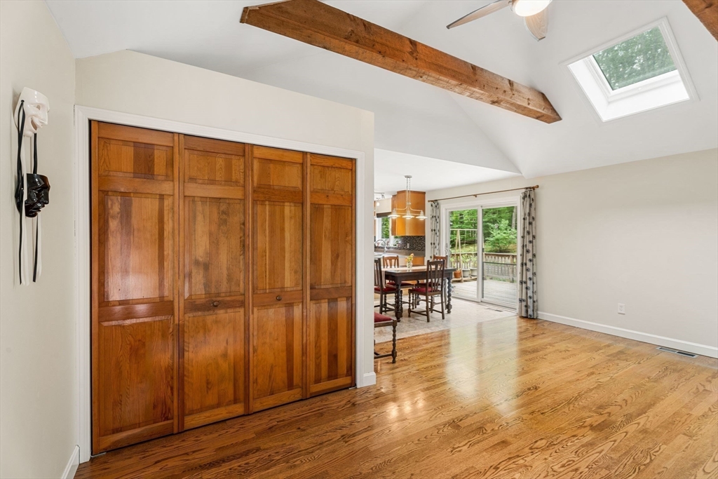 92 Townsend Street Pepperell, MA 01463 - Photo 6 of 42