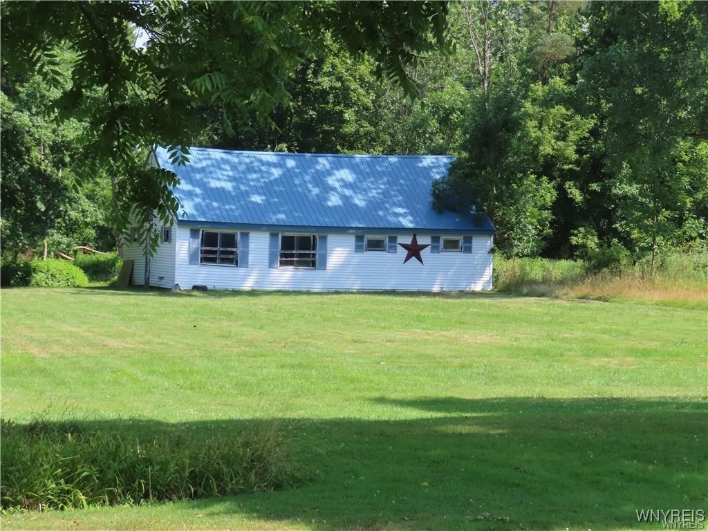 2271 Bullis Road Elma, NY 14059 - Photo 45 of 50 Barn