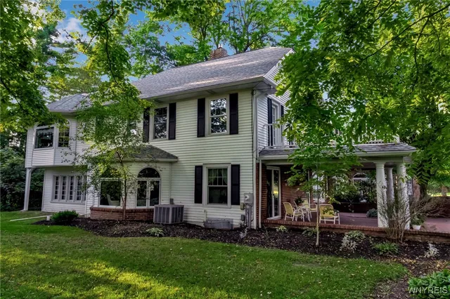 $799,900 | 2271 Bullis Road, Elma, NY 14059