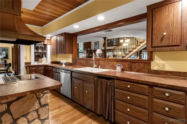 $799,900 | 2271 Bullis Road, Elma, NY 14059