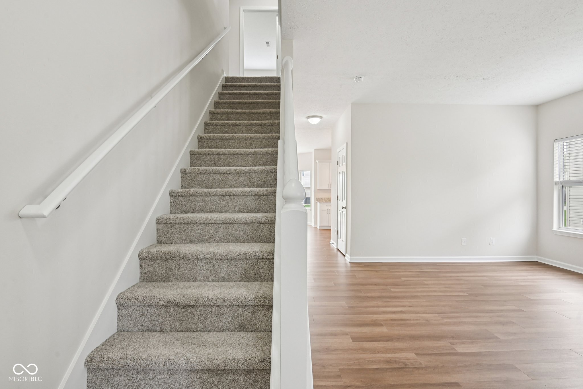 7631 Bann Way Indianapolis, IN 46239 - Photo 4 of 38