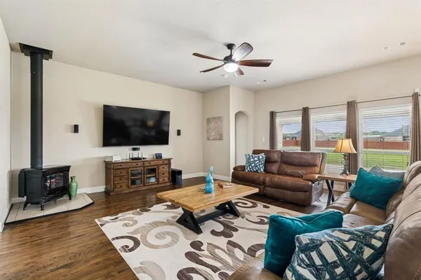 $525,000 | 7840 Norrell Road, Venus, TX 76084