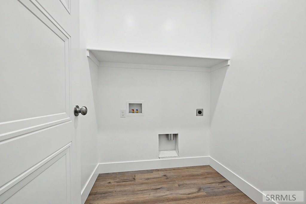 3076 Elixir Road Ammon, ID 83406 - Photo 12 of 16 Laundry Room