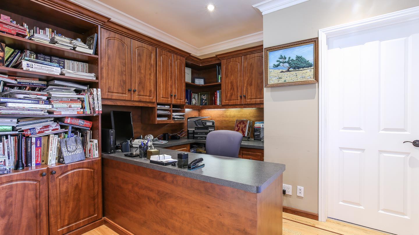 2140 Redington Road Hillsborough, CA 94010 - Photo 32 of 50 Gallery Image 32