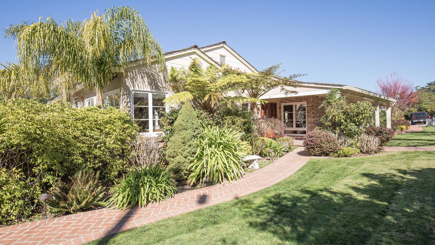 2140 Redington Road Hillsborough, CA 94010 - Photo 4 of 50 Gallery Image 4