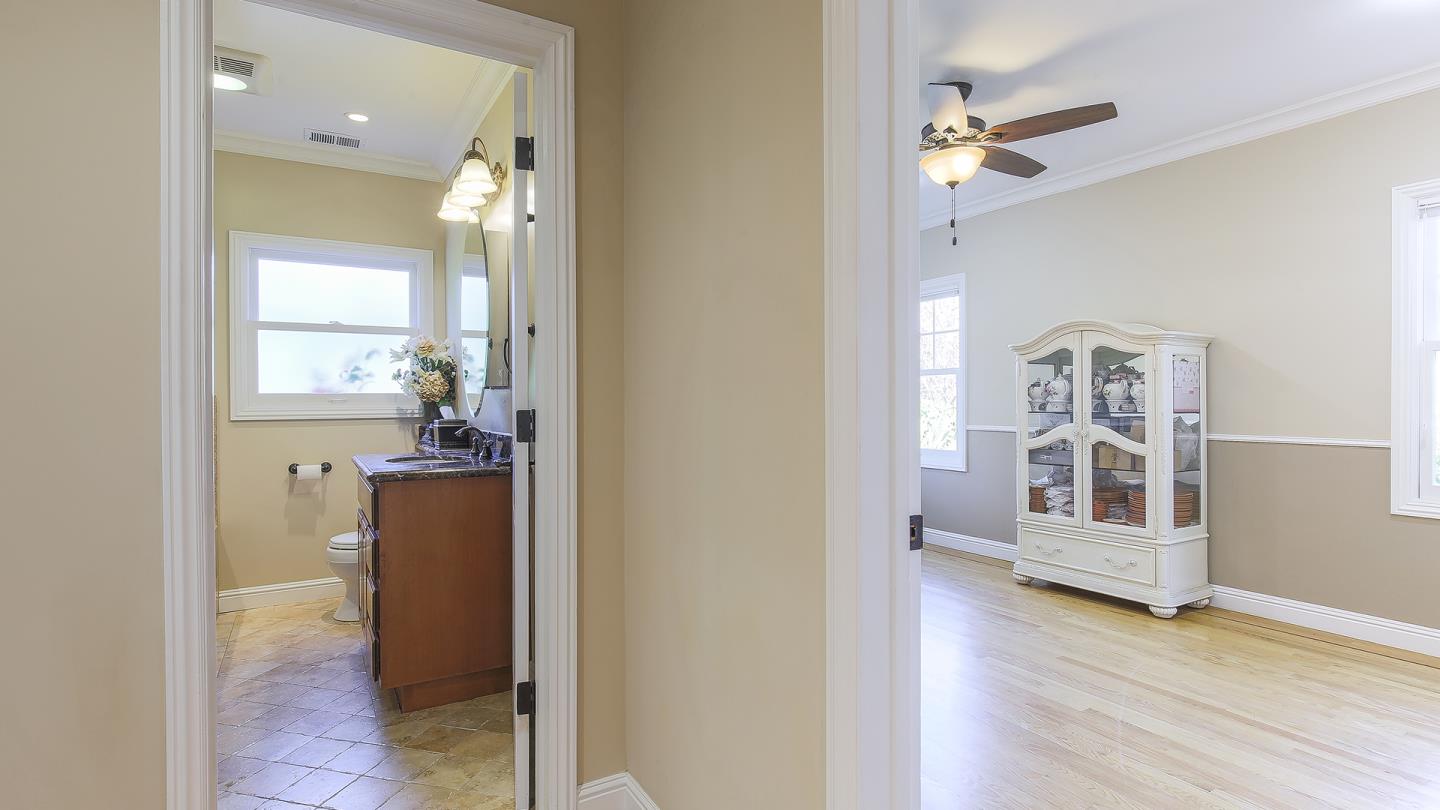 2140 Redington Road Hillsborough, CA 94010 - Photo 49 of 50 Gallery Image 49