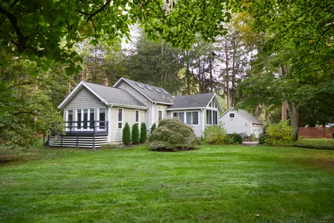 $799,000 | 4 Colony Road, Weston, CT 06883