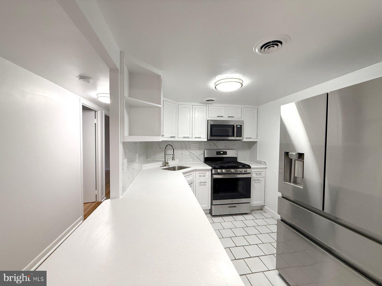 606 Cooper Landing Road, Unit B3L Cherry Hill, NJ 08002 - Photo 3 of 17