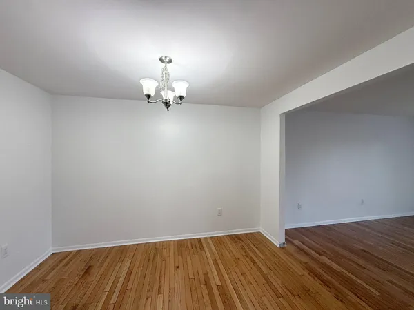 $1,950 | 606 Cooper Landing Road, Unit B3L, Cherry Hill, NJ 08002