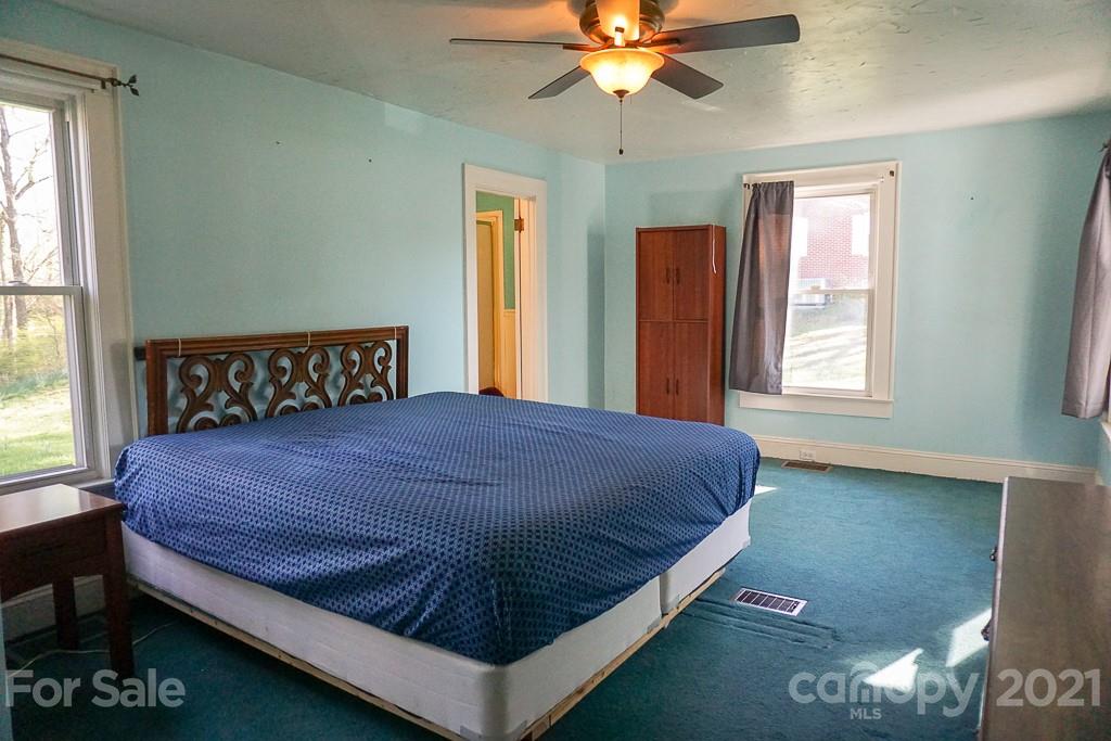414 4th Street Southwest Conover, NC 28613 - Photo 28 of 39 Gallery Image 28