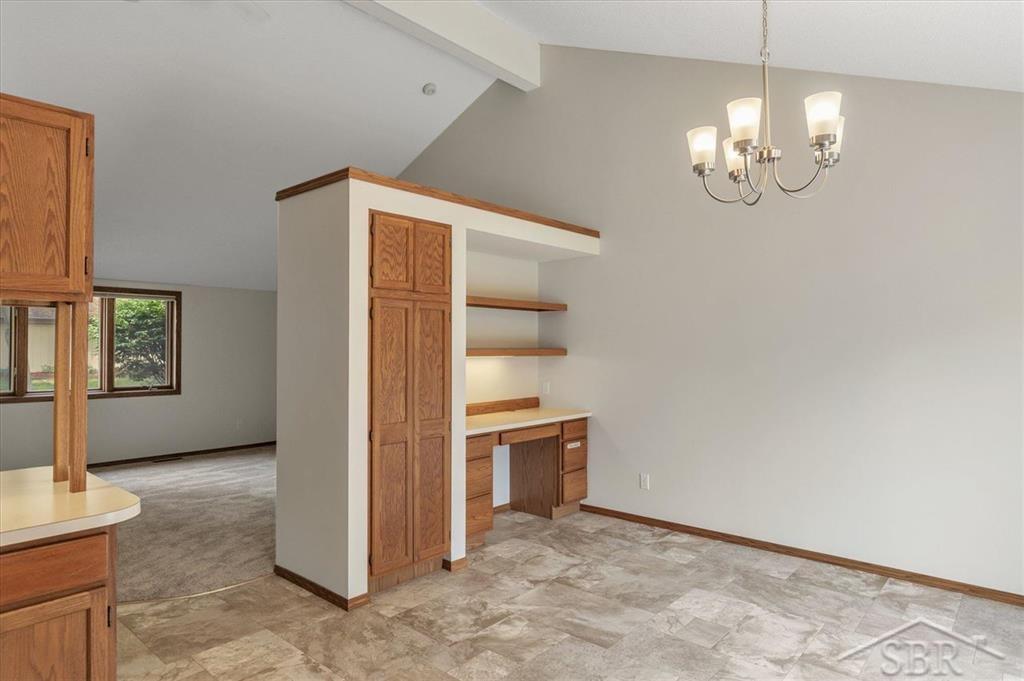 5114 Raintree Drive Midland, MI 48640 - Photo 11 of 26 50048901-10.JPG