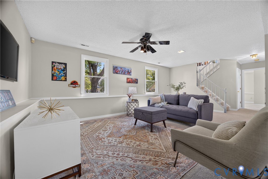 1559 Tree Ridge Road Henrico, VA 23231 - Photo 25 of 40 Inviting living area featuring light-toned walls a